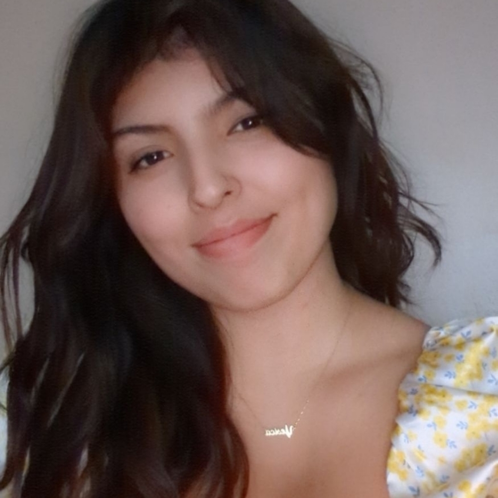 Meet your Posher, Yesica